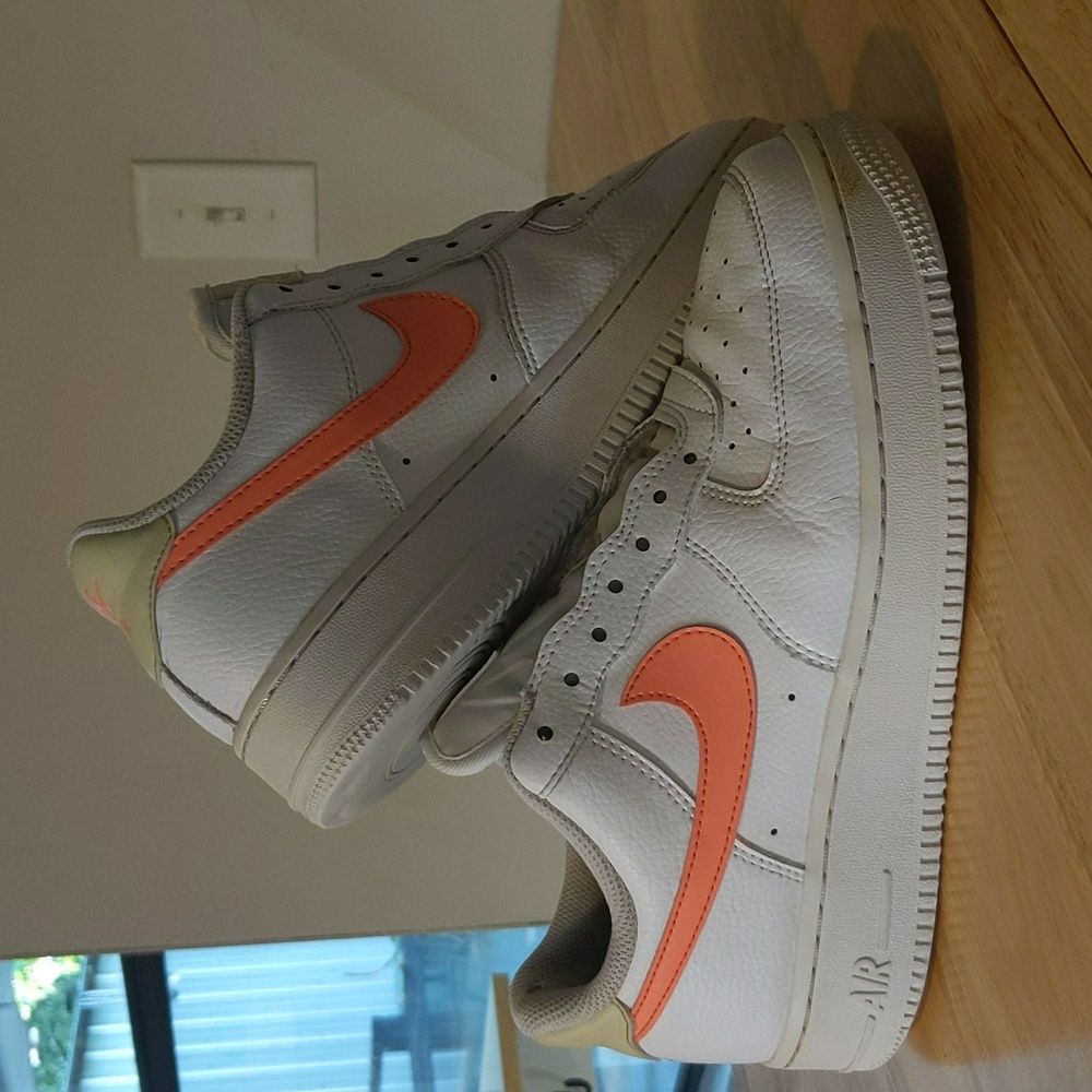 Im selling female Nike Air Force 1